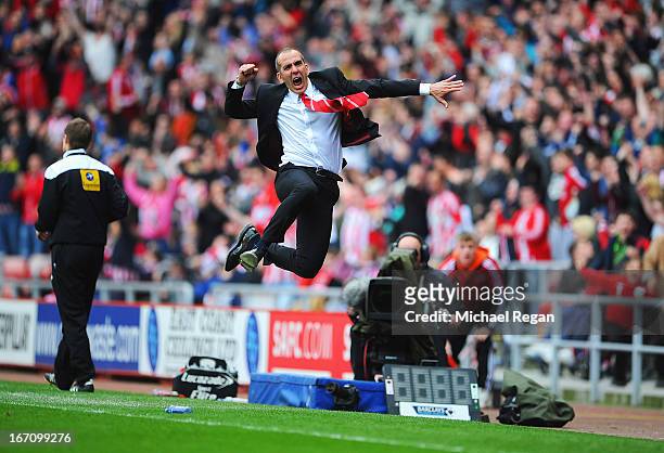 Paolo Di Canio manager of Sunderland celebrates victory after the Barclays Premier League match between Sunderland and Everton at the Stadium of...