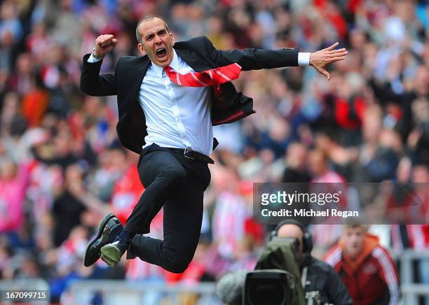 Paolo Di Canio manager of Sunderland celebrates victory after the Barclays Premier League match between Sunderland and Everton at the Stadium of...