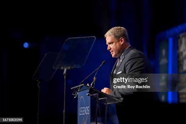 29 Brett Haber Stock Photos, HighRes Pictures, and Images Getty Images