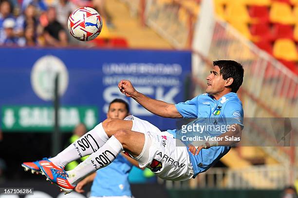 Julio Barroso, of O'Higgins, during a match between Universidad de Chile and O'Higgins as part of the Torneo Transicion 2013 at Santa Laura stadium...