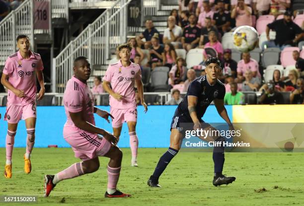 Alan Pulido of Sporting Kansas City scores a goal in the second half against the Inter Miami CF at DRV PNK Stadium on September 09, 2023 in Fort...