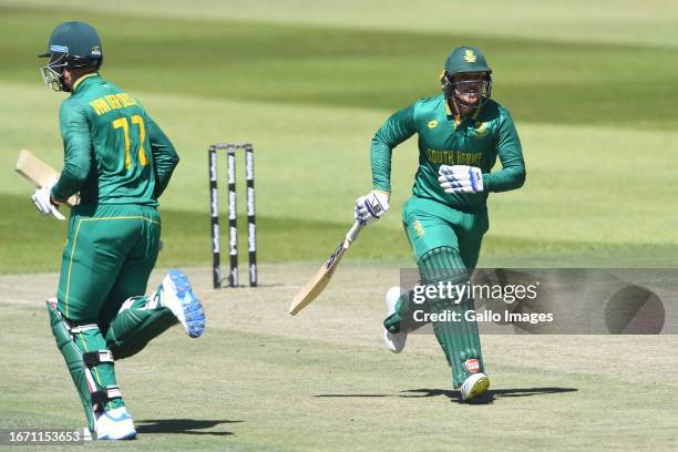 Quinton de Kock of South Africa in action during the 5th Betway One Day International match between South Africa and Australia at DP World Wanderers...