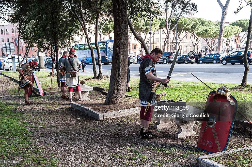 Romans Celebrate the 2,766th Anniversary of Their City