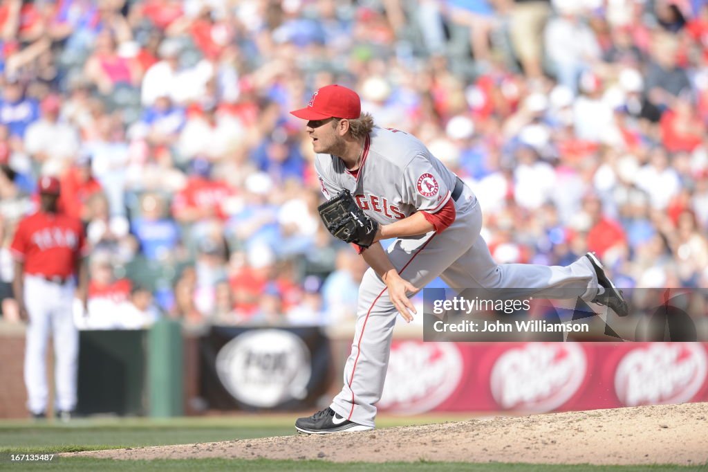 Los Angeles Angels of Anaheim v Texas Rangers