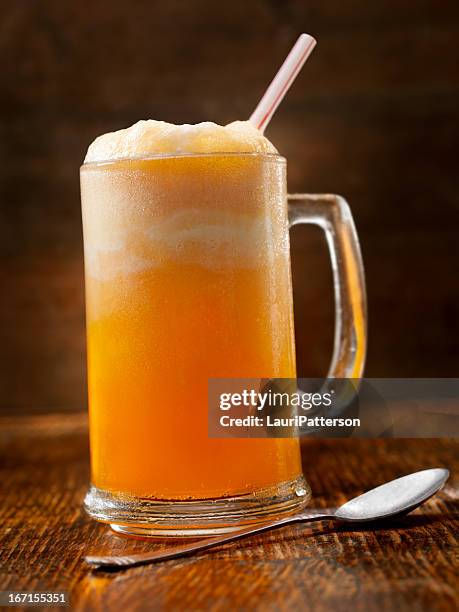 creamsicle float - orangensaft stock-fotos und bilder