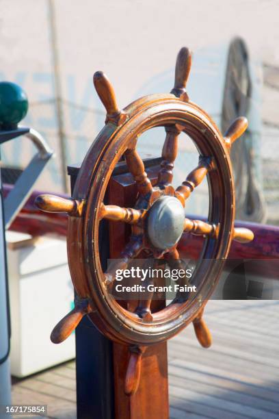 sailboat steering wheel - steuerruder stock-fotos und bilder