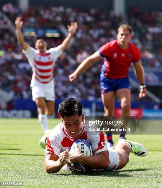 Ryoto Nakamura of Japan scores his team's fifth try during the Rugby World Cup France 2023 match between Japan and Chile at Stadium de Toulouse on...