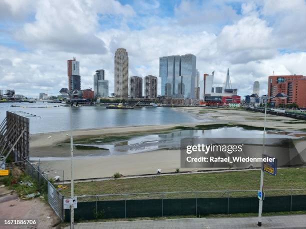 rotterdam skyline - south holland stock pictures, royalty-free photos & images