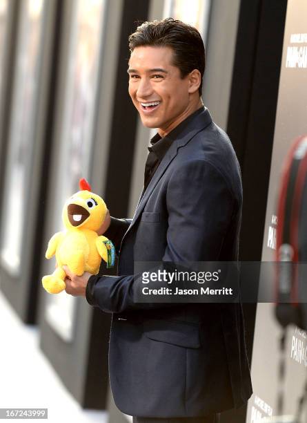 Tv personality Mario Lopez arrives at the premiere of Paramount Pictures' "Pain & Gain" at TCL Chinese Theatre on April 22, 2013 in Hollywood,...