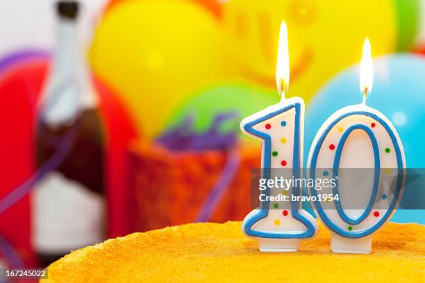 cake for 10st birthday - verjaardagskaars stockfoto's en -beelden
