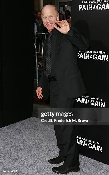 Actor Ed Harris attends the premiere of Paramount Pictures' "Pain & Gain" at the TCL Chinese Theatre on April 22, 2013 in Hollywood, California.