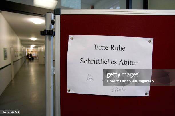 Written high school diploma examination at the high school Schloss Hagerhof, sign "Bitte Ruhe" , on April 14, 2013 in Bad Honnef, Germany.