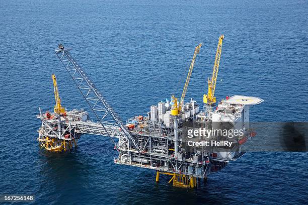oil rig - helipad stock pictures, royalty-free photos & images