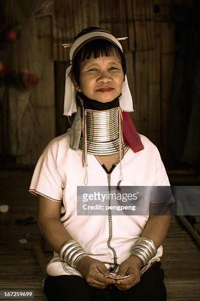 long neck tribe - fine art portrait stockfoto's en -beelden