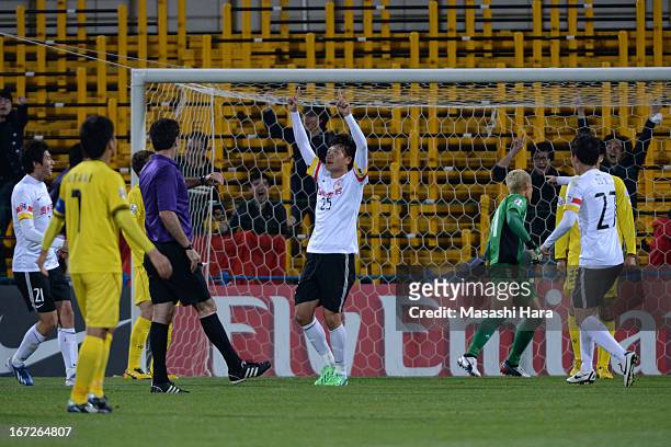 Li Kai of Guizhou Renhe celebrates the first goal during the AFC Champions League Group H match between Kashiwa Reysol and Guizhou Renhe at Hitachi...