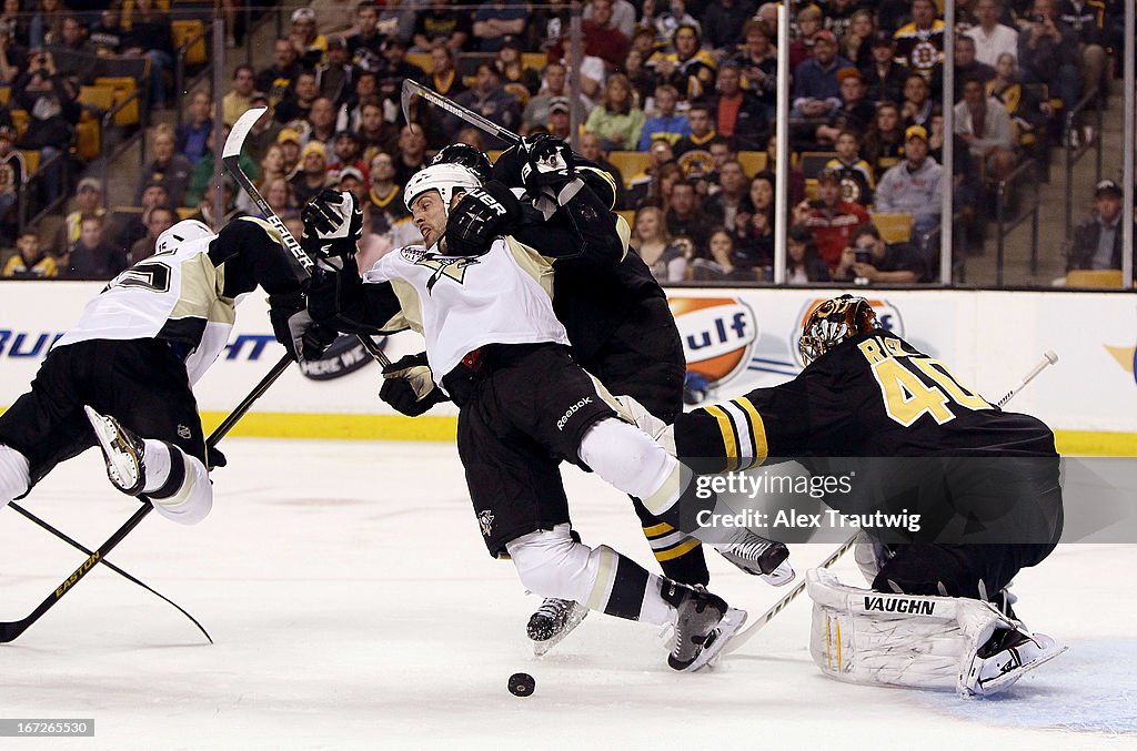 Pittsburgh Penguins v Boston Bruins