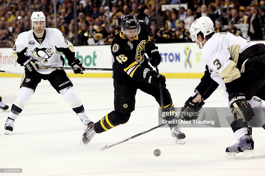 Pittsburgh Penguins v Boston Bruins