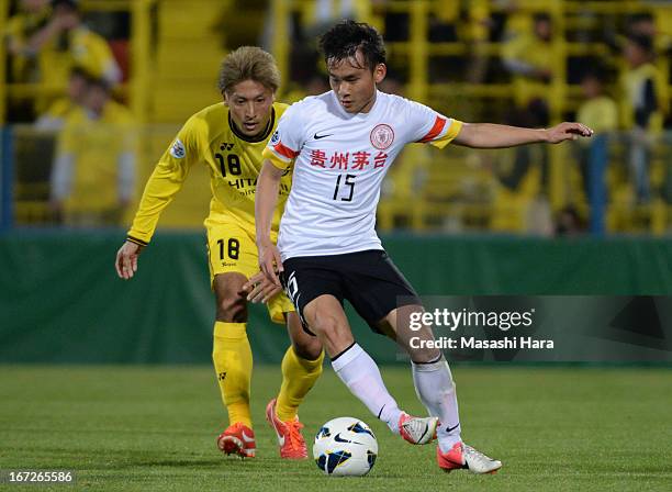 Chen Jie of Guizhou Renhe in action during the AFC Champions League Group H match between Kashiwa Reysol and Guizhou Renhe at Hitachi Kashiwa Soccer...