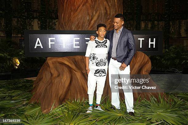 Actors Jaden Smith and Will Smith attend the "After Earth" photocall during the 5th Annual Summer Of Sony on April 23, 2013 in Cancun, Mexico.