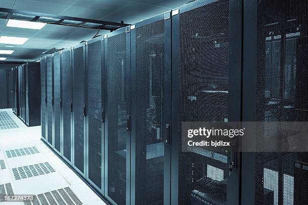 hi-tech data center - 貯物架 個照片及圖片檔