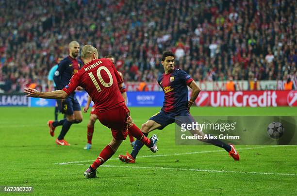 Arjen Robben of Bayern Muenchen scores the third goal during the UEFA Champions League Semi Final First Leg match between FC Bayern Muenchen and...