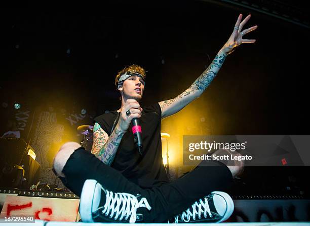 Mk Rapper 259 Machine Gun Kelly In Concert Detroit Mi Stock Photos, High-Res ...