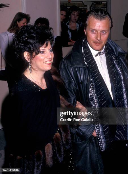 Actor Rutger Hauer and wife Ineke ten Kate attend the 45th Annual Golden Globe Awards on January 23, 1988 at the Beverly Hilton Hotel in Beverly...