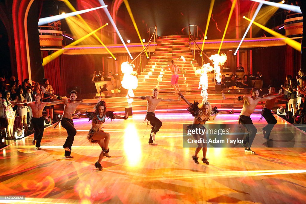 ABC's "Dancing With the Stars" - Season 16 - Week Six