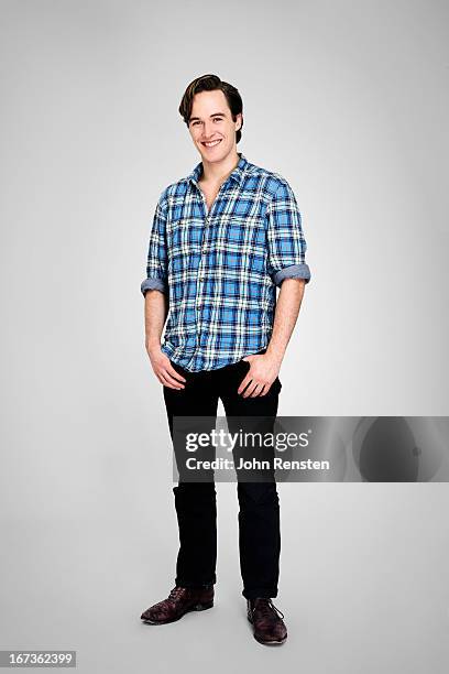 studio portraits of ordinary people - checked shirt - fotografias e filmes do acervo