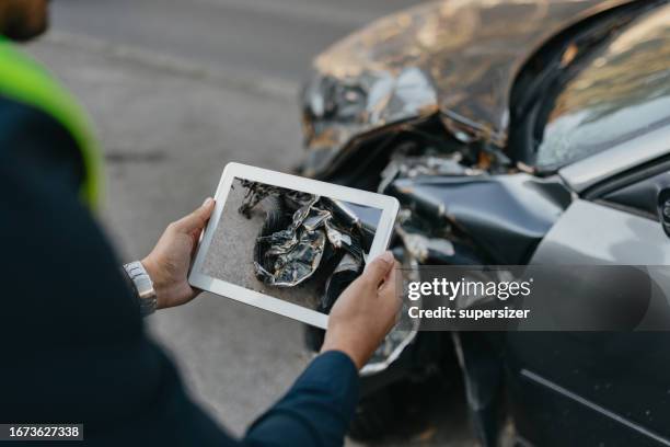 car insurance documentation process - graphic accident photos stock pictures, royalty-free photos & images