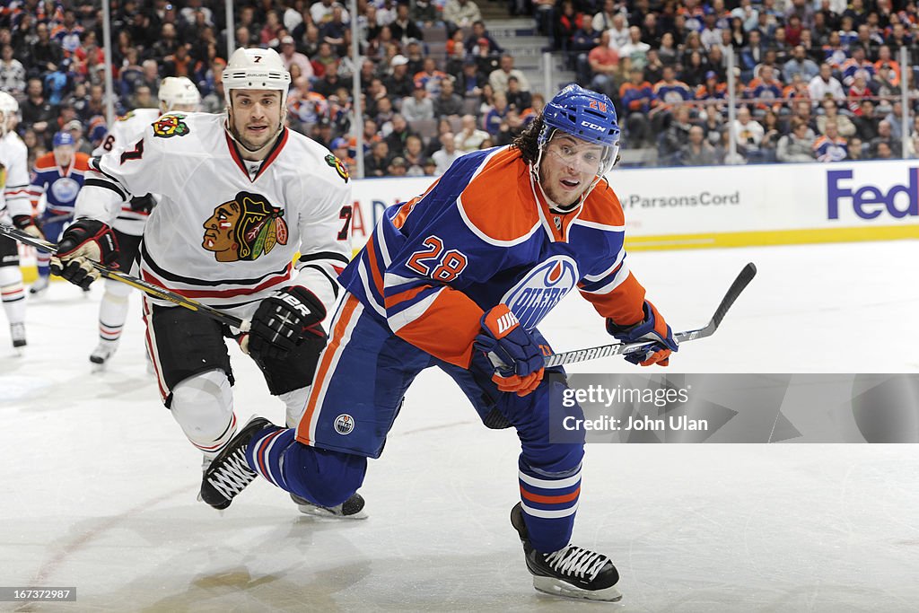 Chicago Blackhawks v Edmonton Oilers