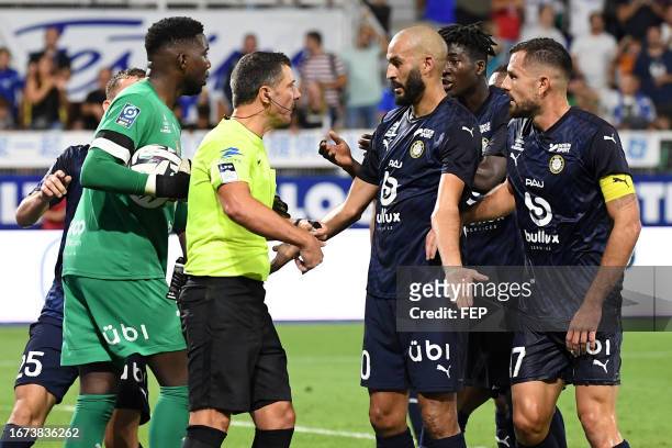 Khalid BOUTAIB - 17 Antoine BATISSE - 01 Bingourou KAMARA - Nicolas RAINVILLE during the Ligue 2 BKT match between Association de la Jeunesse...