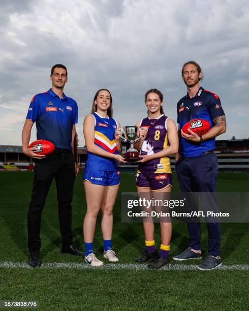 Eastern Ranges Coach 72 Ava Burns Stock Photos, High-Res Pictures, and Images - Getty Images