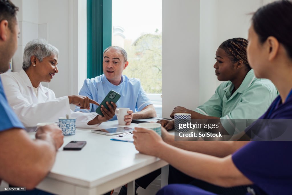 Sharing Stories at Break Time