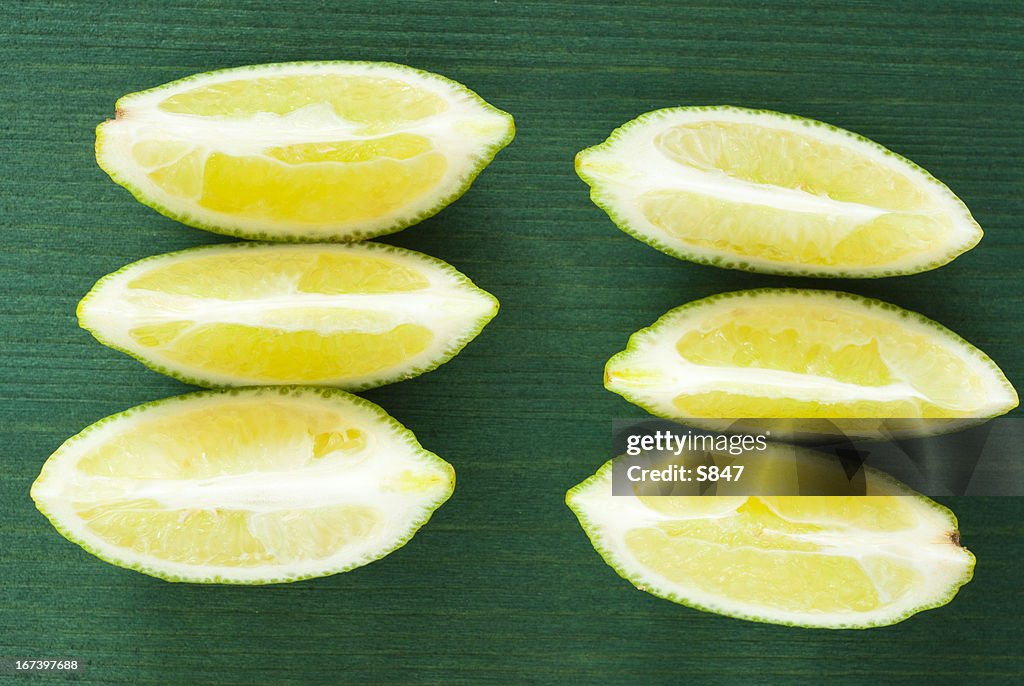 Sliced limes