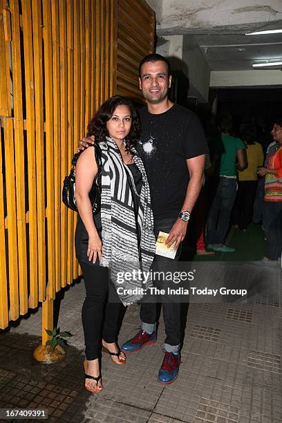 Mansi Roy with husband Rohit Roy at screening of Aashiqui 2 in Mumbai on 24th April 2013.