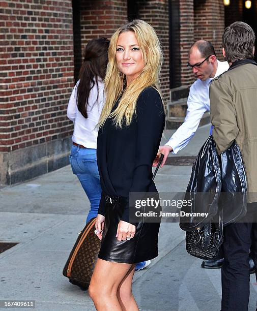 Kate Hudson leaves the "Late Show With David Letterman" at Ed Sullivan Theater on April 24, 2013 in New York City.