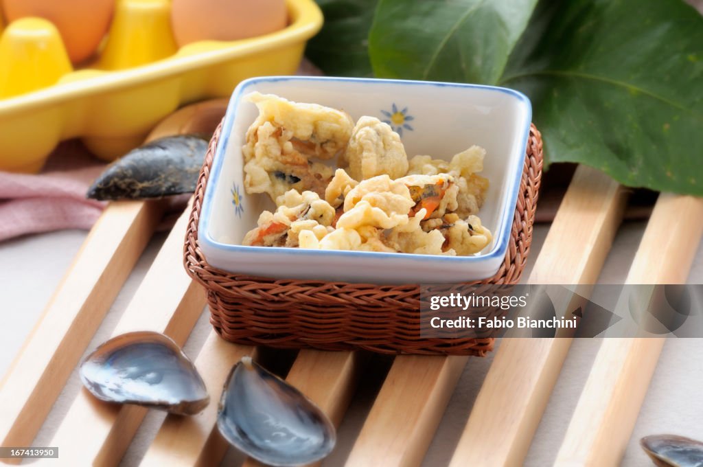 Mussels fried in batter