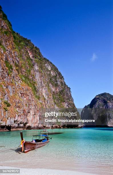 thailand, provinz krabi, ko phiphi leh, maya bucht. - krabi province stock-fotos und bilder