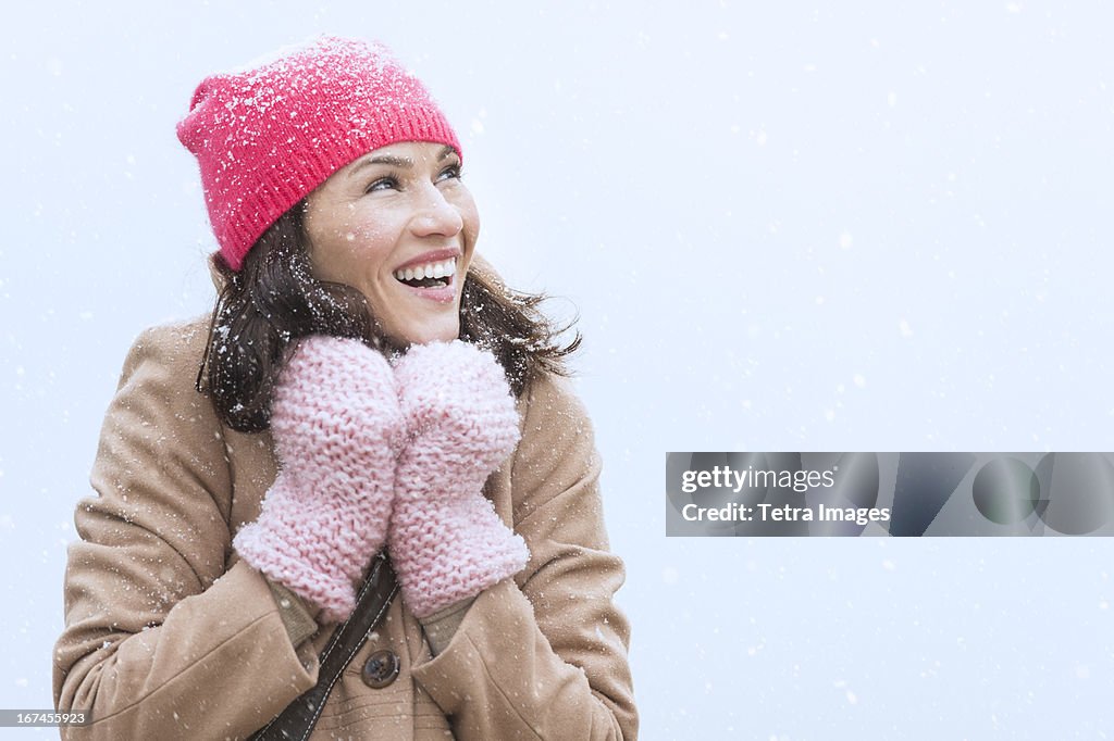 USA, New Jersey, Jersey City, Portrait of woman in winter clothes