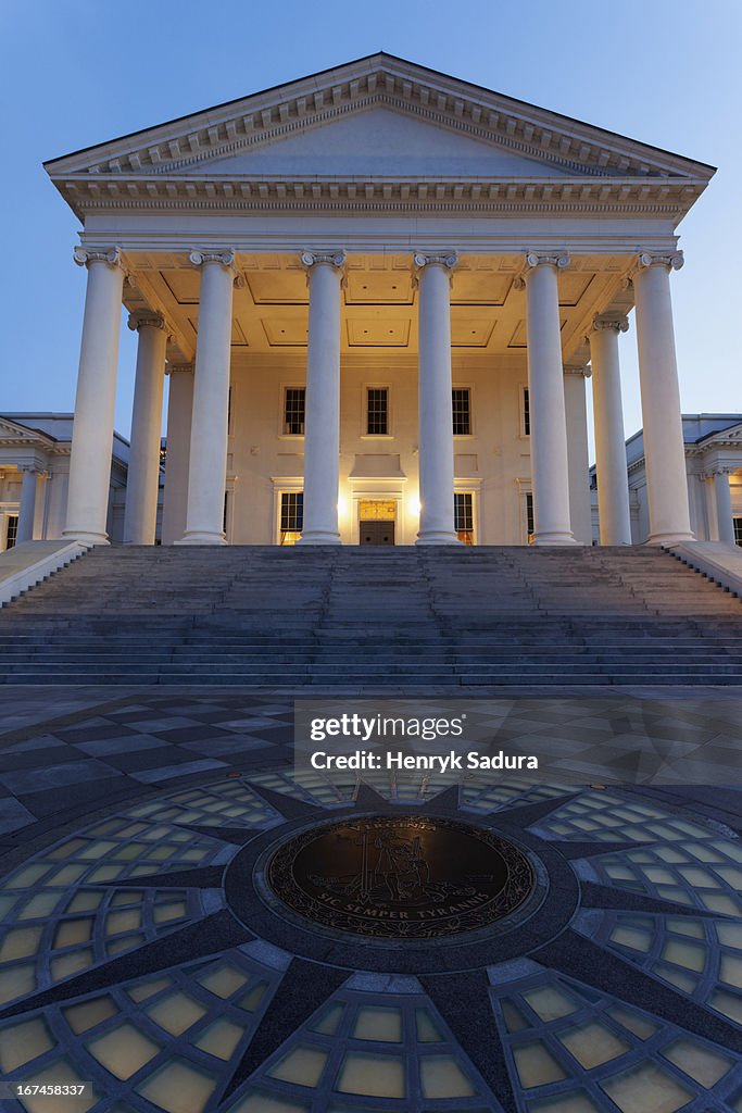 USA, Virginia, Richmond, Facade of State Capitol Building