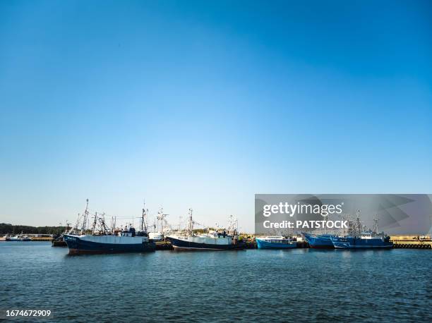 cruise ship with tourists leaves the port - pomorskie province stock pictures, royalty-free photos & images