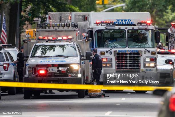 September 16: A large section of Park Slope was shut down to vehicular and pedestrian traffic and the NYPD Bomb Squad called in after a black and...