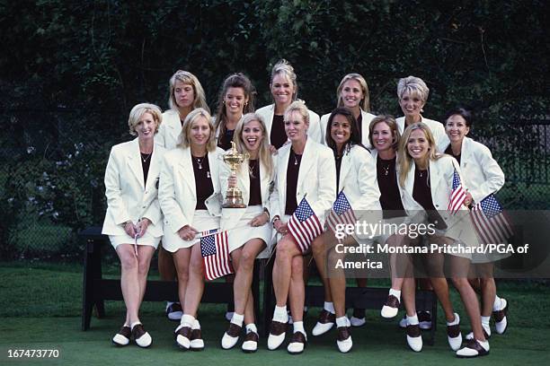 Portrait of the US wives: back row left to right: Michelle Maggert, Tabitha Furyk, Alicia O'Meara, unknown, Ashley Sutton. Front row left to right:...