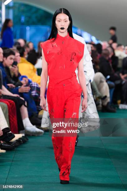 Model on the runway at the Burberry Spring 2024 Ready To Wear Fashion Show held at Highbury Fields on September 18, 2023 in London, England.