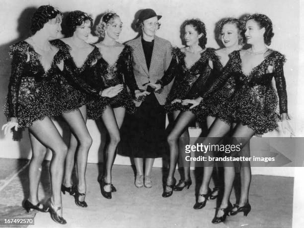 Patricia Ziegfeld with six dancers who will take part in one of her new films. Left to right: Margaret Davis - Ruth Riley - Rae Templeton - Patricia...