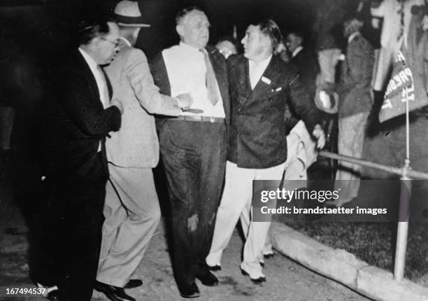 On 15 February 1933 in Belmont Park in Miami Cermak was shot during a spontanous speech of the newly elected president Franklin D. Roosevelt by the...