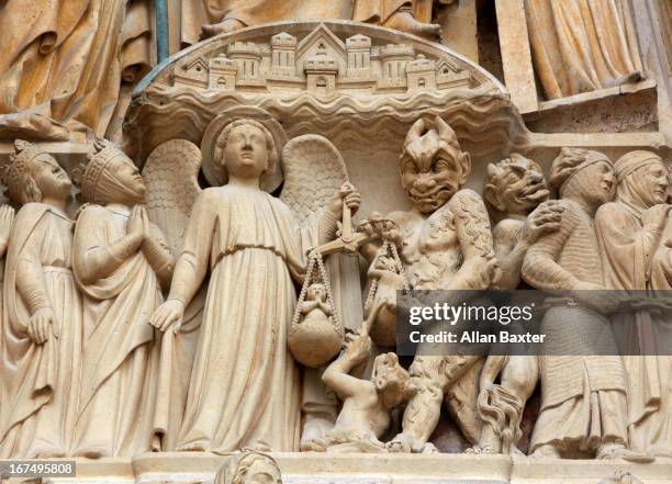 detail of the statue of judgment day - dia do julgamento final imagens e fotografias de stock