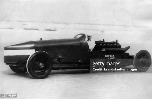 Triplex Car 87 Rennwagen Race Car Photos & High Res Pictures - Getty Images