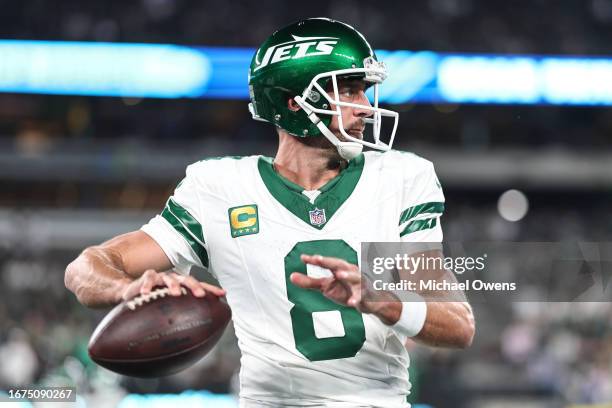 Aaron Rodgers of the New York Jets passes as he warms up prior to a game against the Buffalo Bills at MetLife Stadium on September 11, 2023 in East...